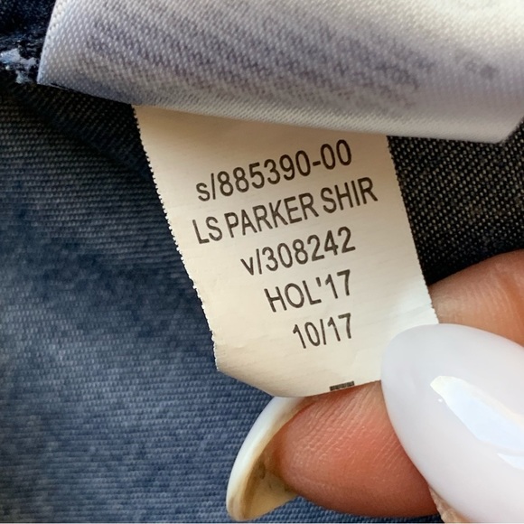 Banana Republic Women’s Chambray Denim Blue Button Up Shirt Long Sleeve - Picture 11 of 12